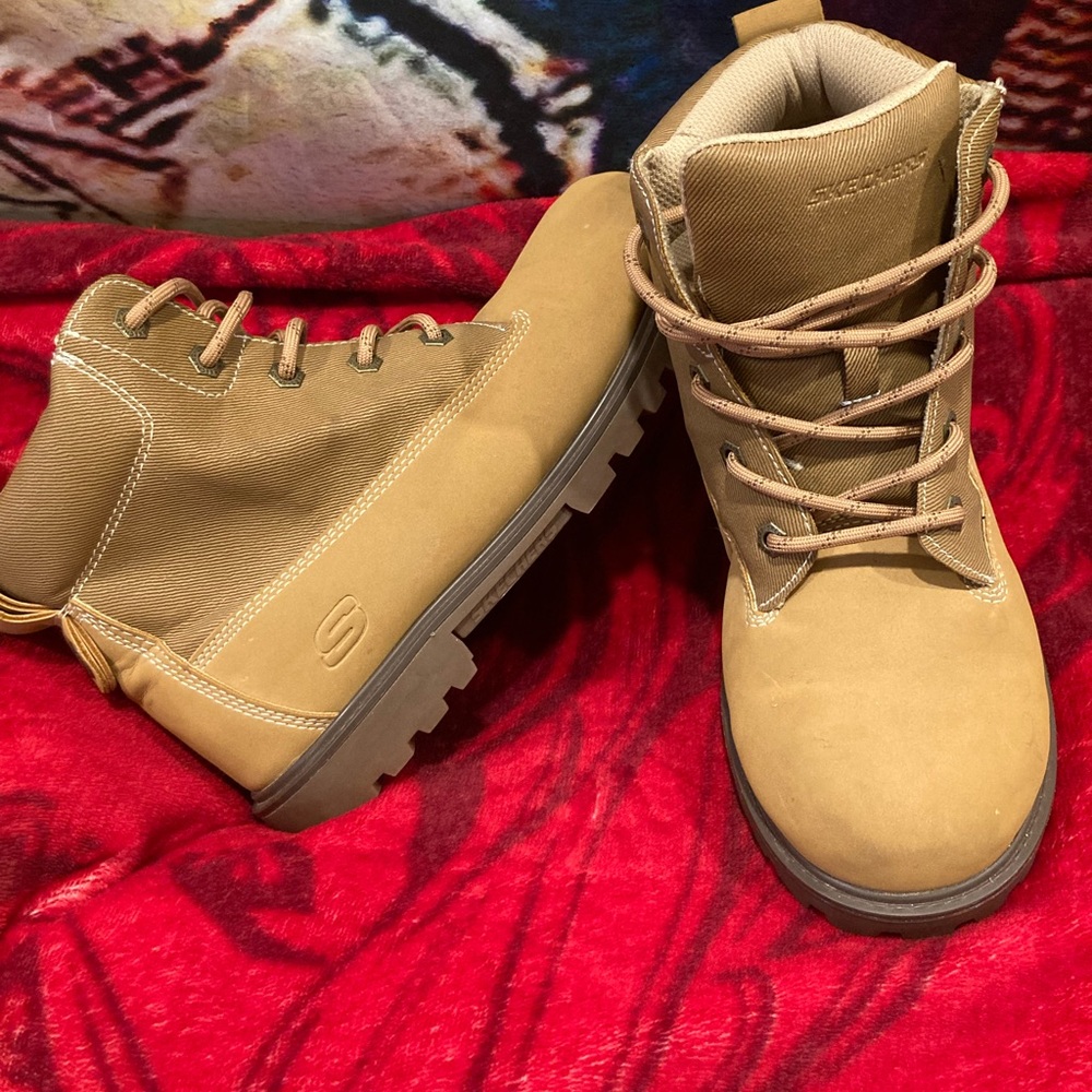 Skechers Tan Boots
